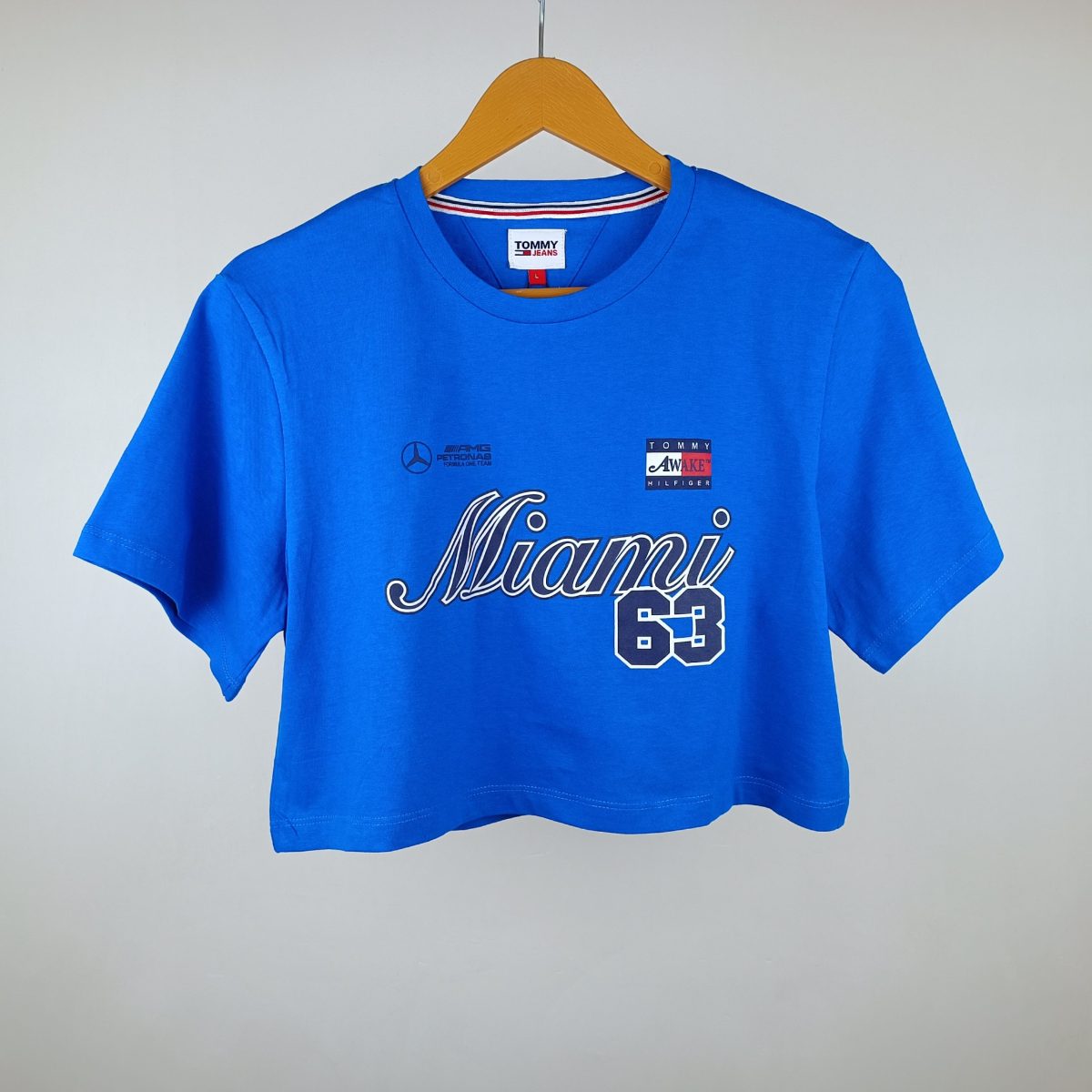 کراپ زنانه برند tommy jeans کد wcsh0303