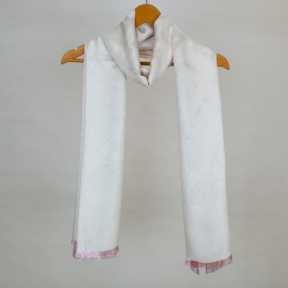 شال طرح برند فندی کد wsc0301-04